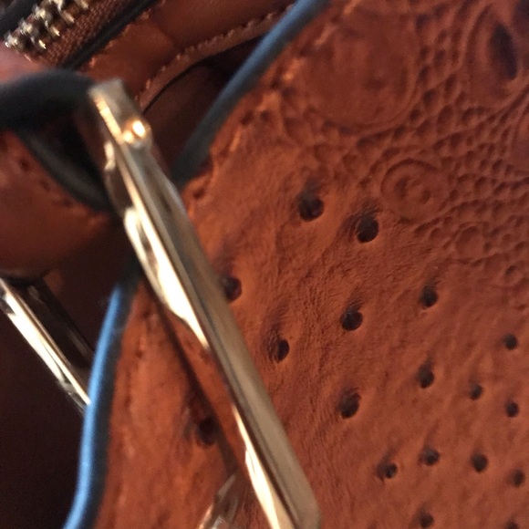 Faux Python Leather Handbag. Brand new! This can be worn casual or dressy! - Picture 9 of 10